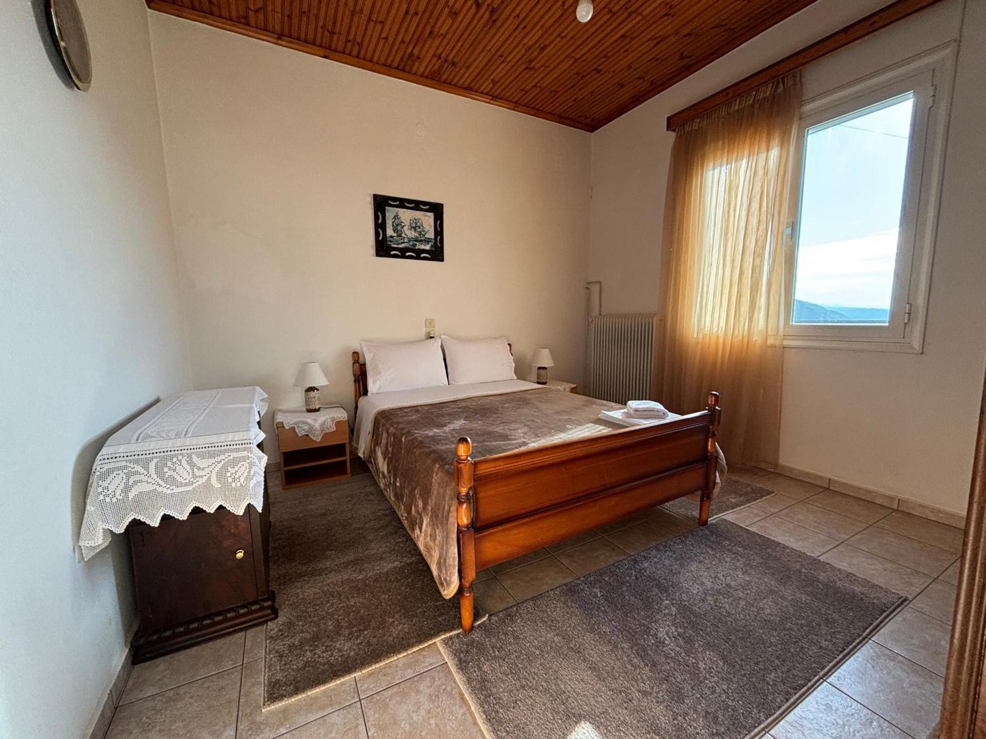 Georgaras Accommodation Platanoussa Exterior photo